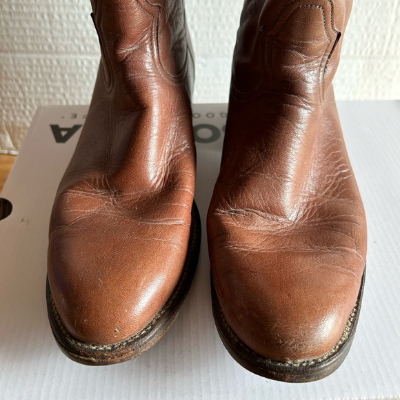 Boots - Picture 3 of 11